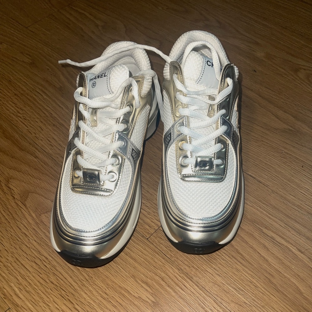 SOLD! Chanel 23C Gold Silver White CHANEL logo GOLD CC, 38.5